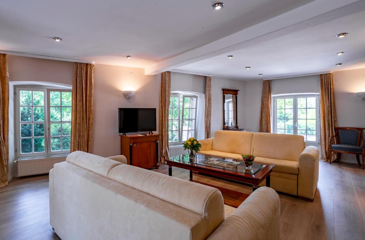 Hotel Schloss Edesheim Dış mekan fotoğraf