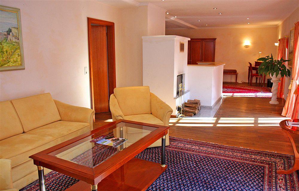 Hotel Schloss Edesheim Dış mekan fotoğraf