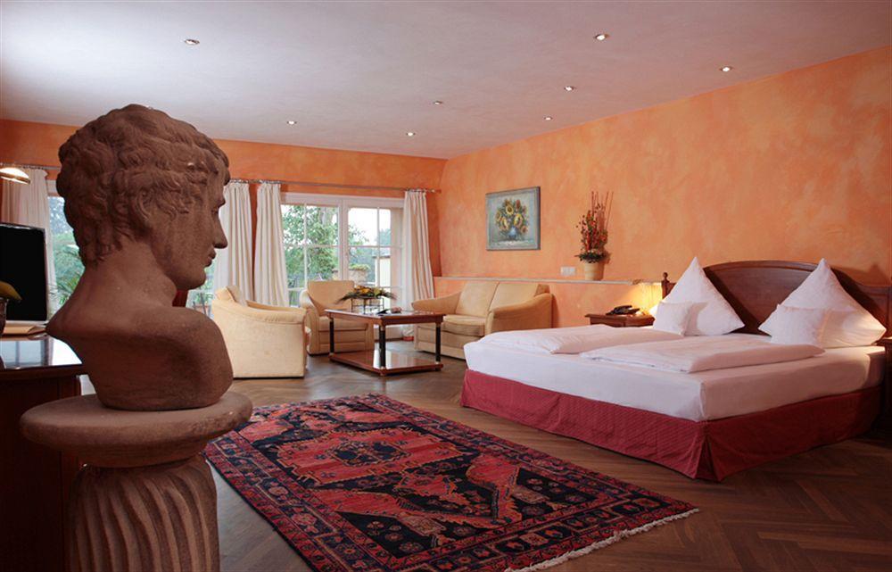 Hotel Schloss Edesheim Dış mekan fotoğraf