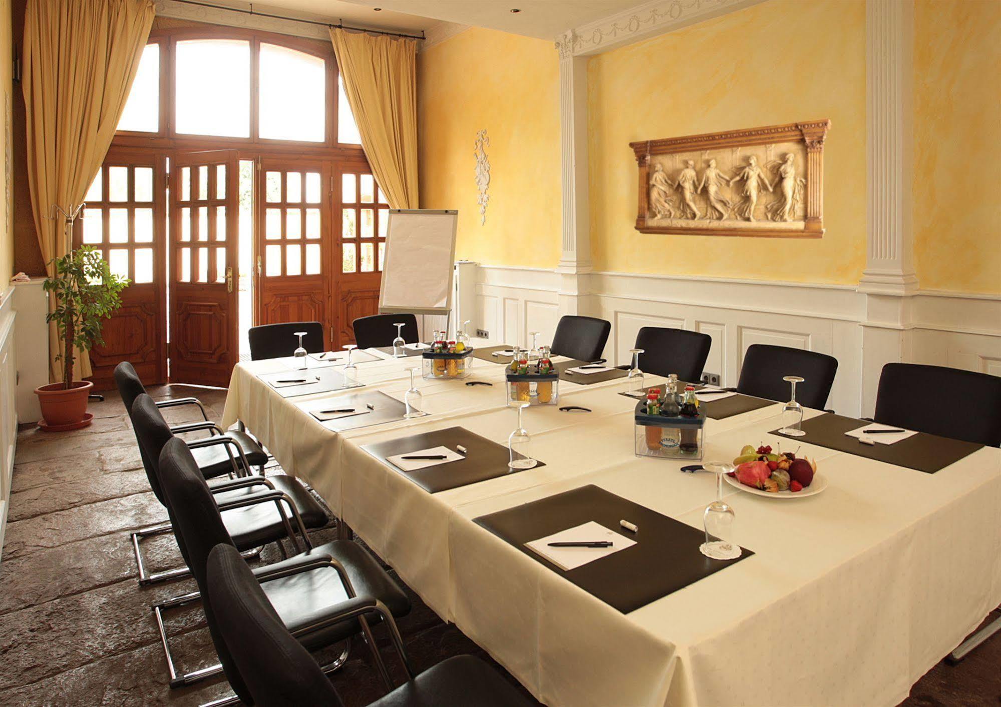 Hotel Schloss Edesheim Dış mekan fotoğraf