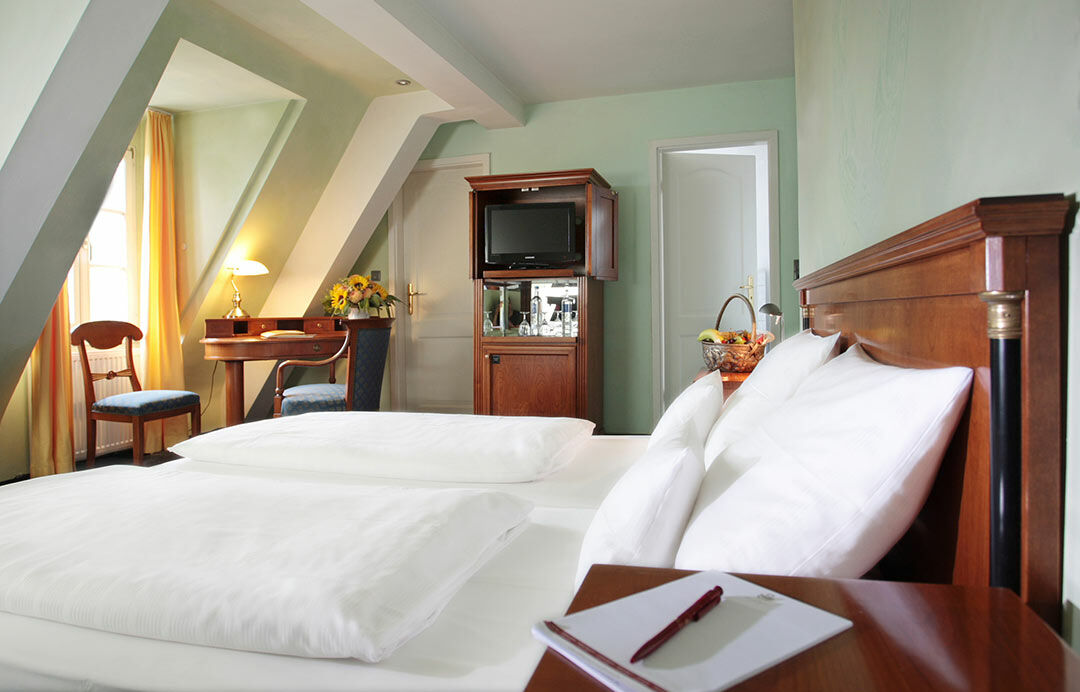 Hotel Schloss Edesheim Dış mekan fotoğraf