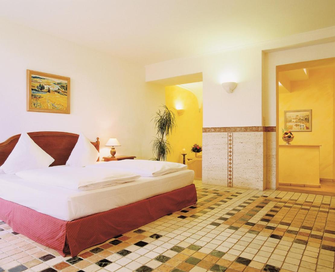 Hotel Schloss Edesheim Oda fotoğraf